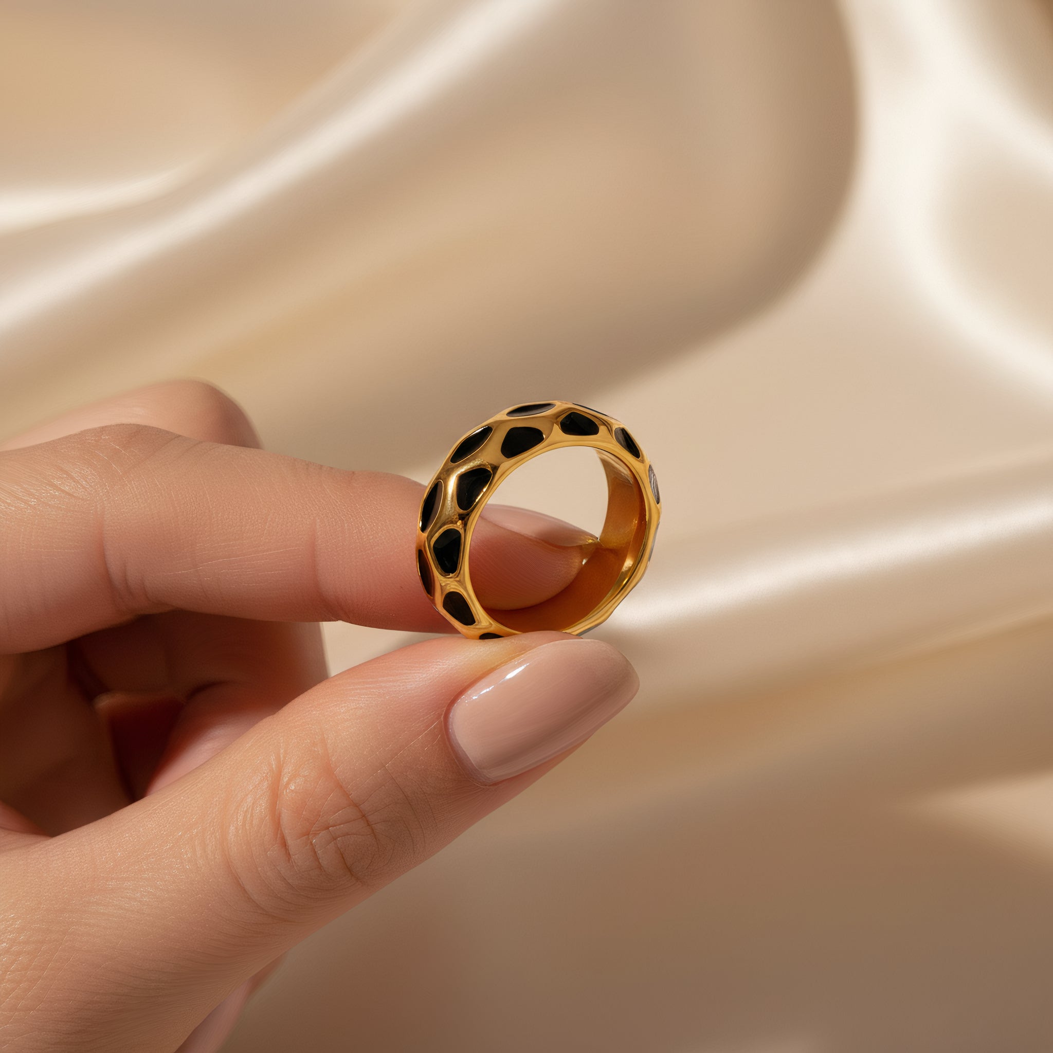 Elli Ring