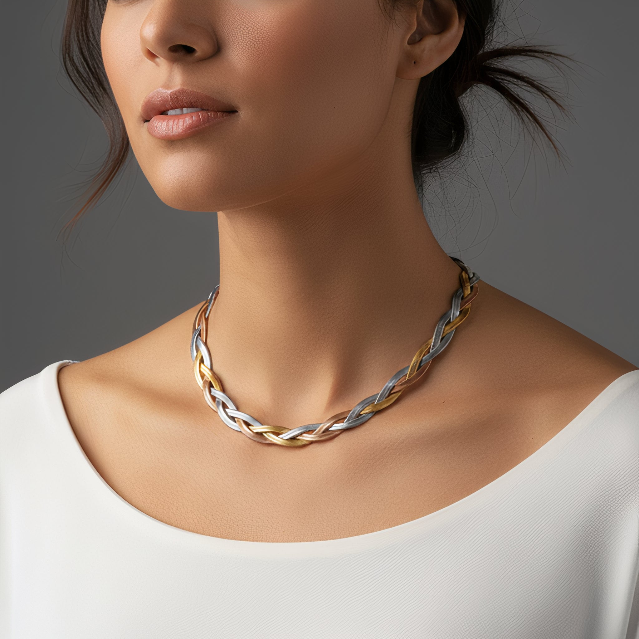 Elara Necklace